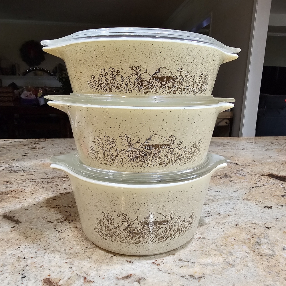 Vintage Forest Fancies Casseroles + lids by Pyrex
